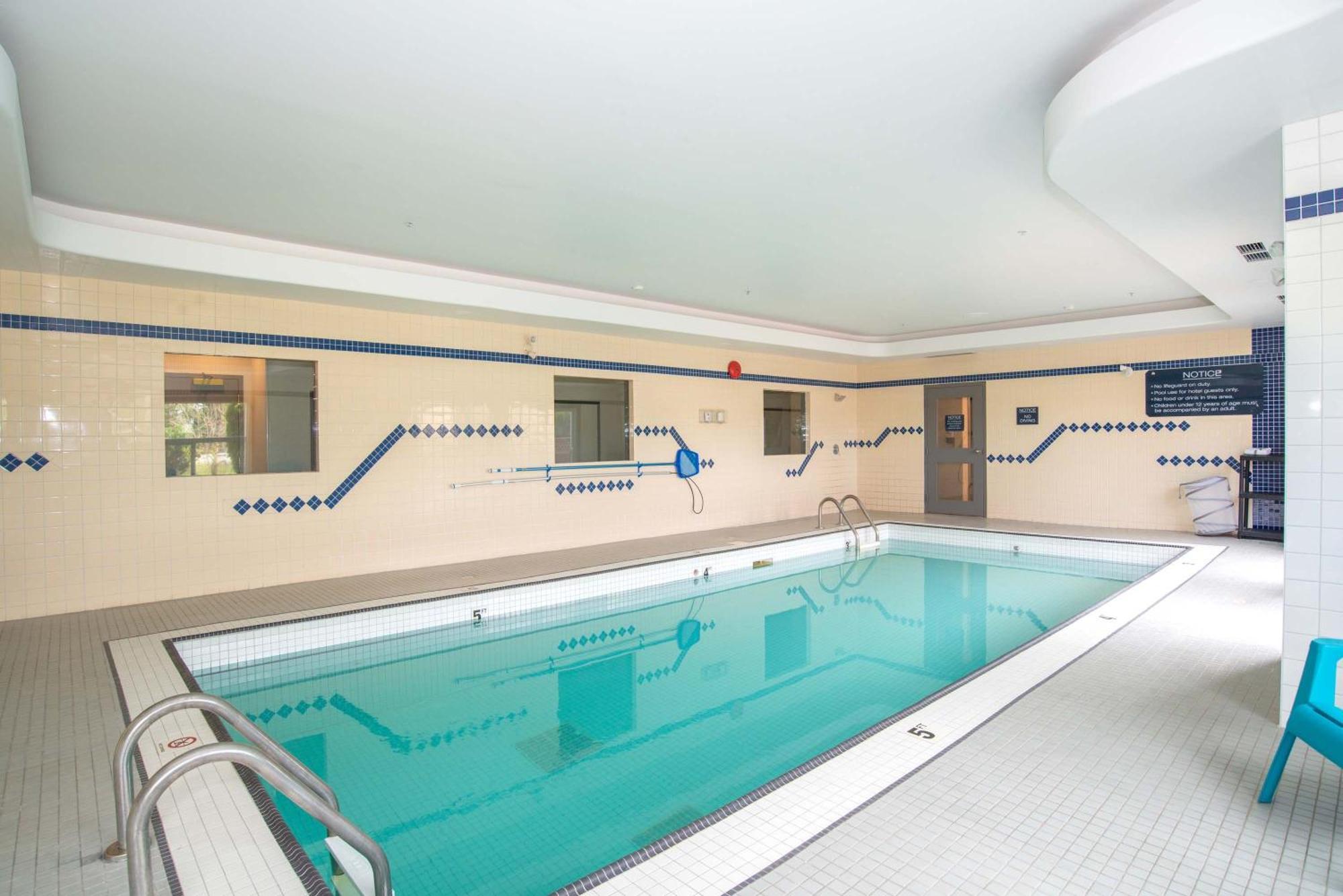 Sandman Hotel Quesnel Ngoại thất bức ảnh